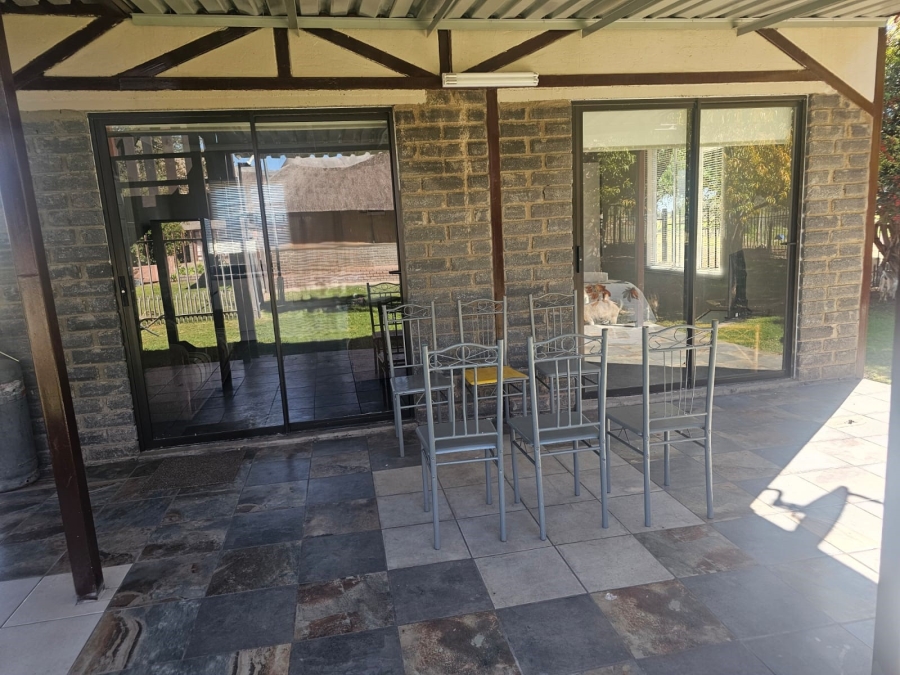 To Let 4 Bedroom Property for Rent in Kathu Northern Cape